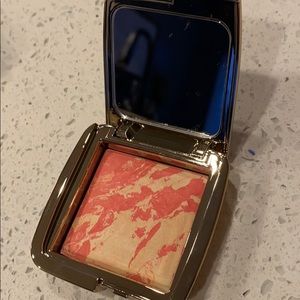Hourglass Ambient Lighting Blush in Diffused Heat